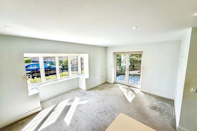 1 Harwood Apartments, 70, Woodlands Avenue, Rustington photo 2