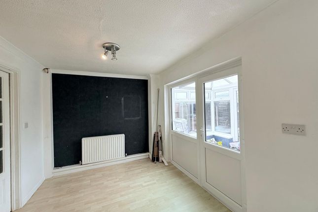35, Nottingham photo 4