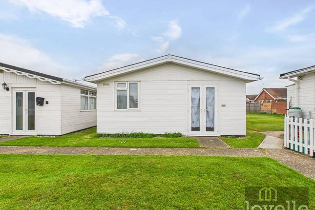 2-bed caravan on 18, Seaholme Park, Mablethorpe, £40,000