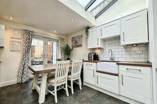51 Belle Vue Road, Swindon photo 2