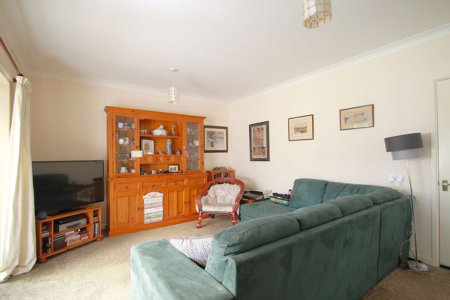 11 Meadow View, Leicester photo 4