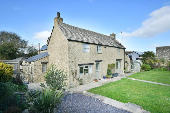 Cottage to rent in Fairford