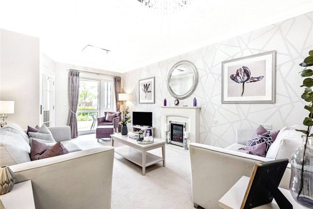 39 Beck Lodge,, Botley Road, Park Gate photo 3