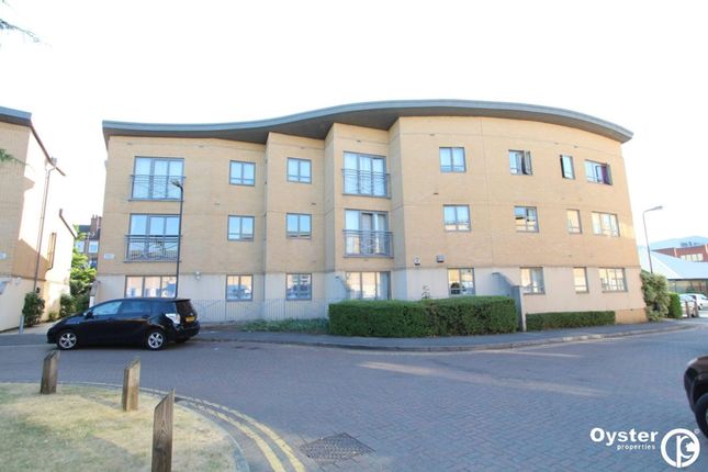 Flat to rent in Sovereign Place, Robert House Sovereign Place