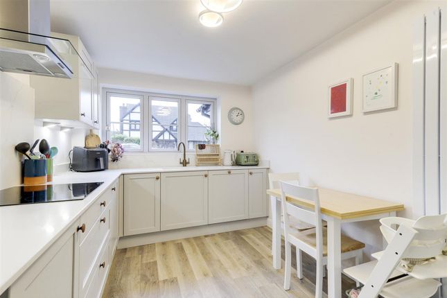 7 Martindale Close, Nottingham photo 2