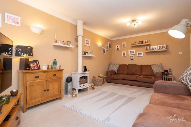 7, Verwood Drive, Binstead photo 4