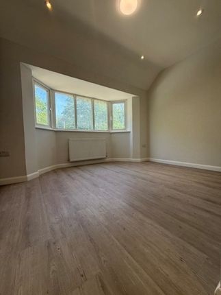 7, Monks Park Gardens, Wembley photo 4