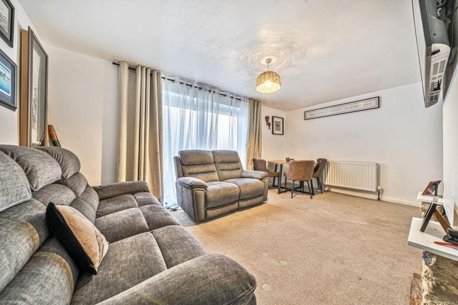 60 FRETHERN CLOSE, Frethern Close, Burford photo 4