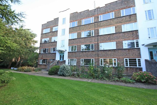Flat to rent in Park Road, Hampton Wick, Kingston Upon Thames