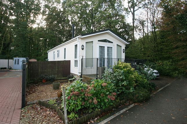 Mobile/park home for sale in Woodlands Park, Ashford