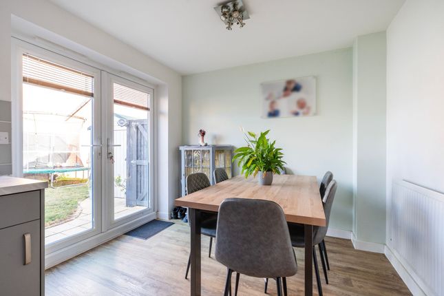 29 Burnthouse Lane, Norwich photo 4