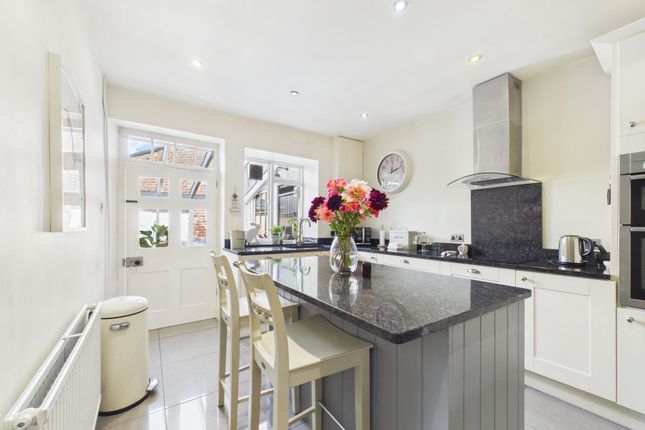 5 Gorsey Bank, Matlock photo 3