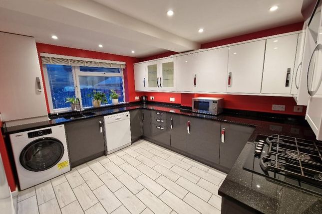 84 The Drive, Uckfield photo 3