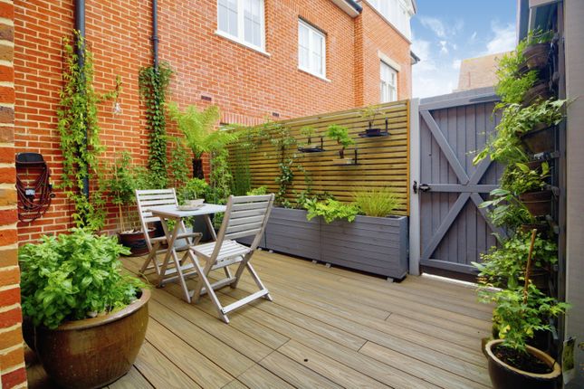 Town house for sale in Old Ruttington Lane, Canterbury