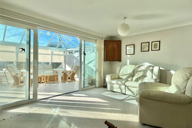 9, The Boltons, Lymington photo 4