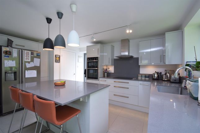 15, Hereford Gardens, Pinner photo 2