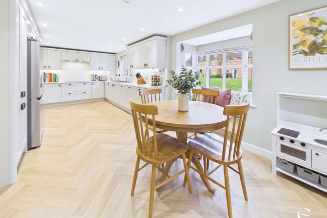5 Jackson Way, Stamford photo 2