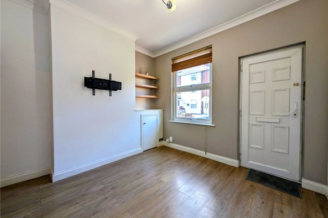 60, Wood Street, Worcestershire photo 3
