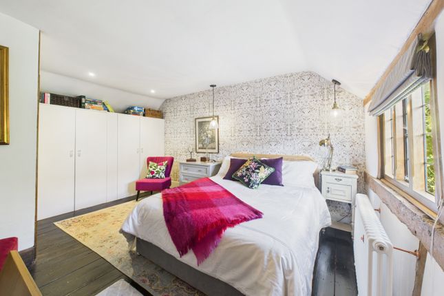 Cam01791G0-Pr0189-Still029