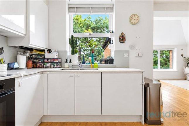 Flat, Sunny Gardens Road, London photo 4