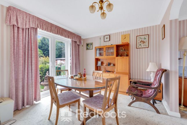 64 Spring Lane, Sprotbrough, South Yorkshire photo 4