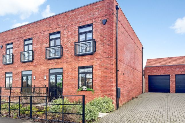 3-bed house on 3, Broadbank Way, Canterbury, £400,000