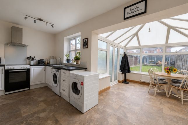 40, Moorside Crescent, Stockton-on-Tees photo 4