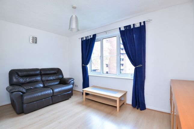 37, Heddington Grove, London photo 3