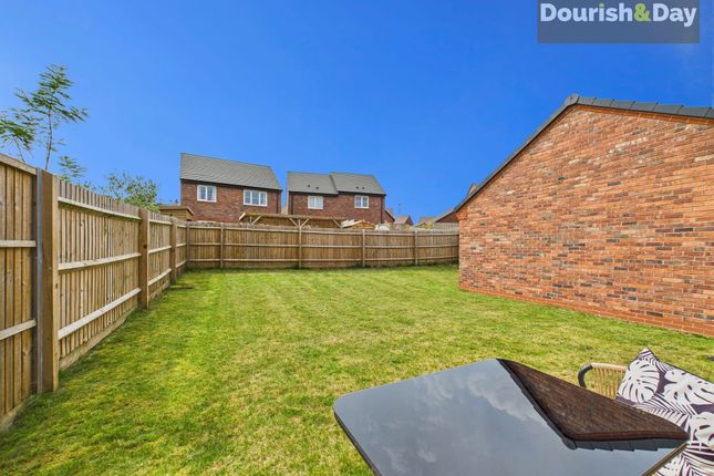 36 Pickering Croft, Stafford photo 4