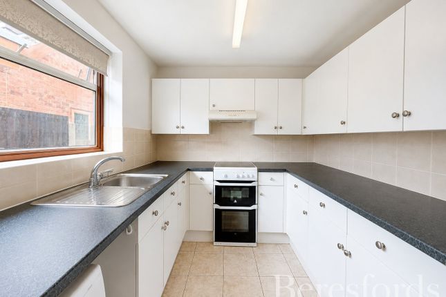 30, Allen Road, Rainham photo 3