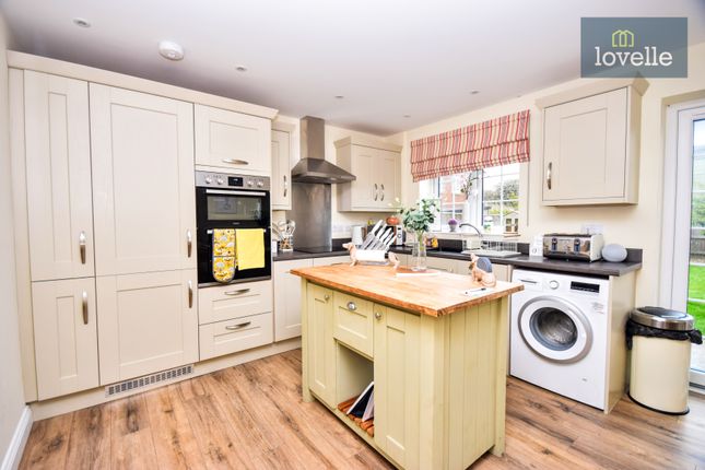 13, Gibson Way, Manby photo 3