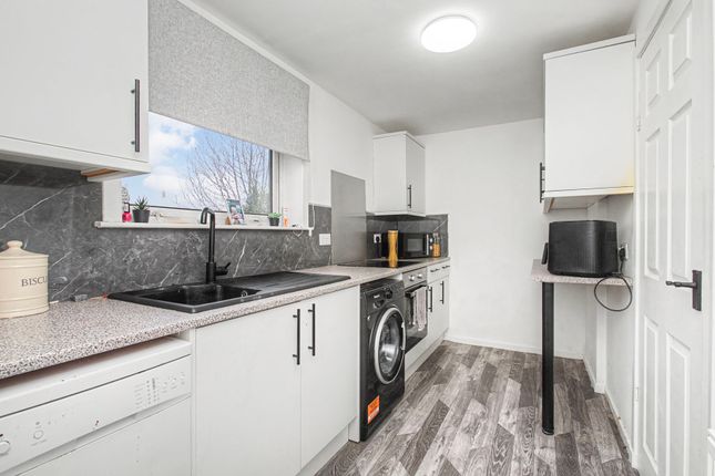 7, Burnbrae Terrace, Whitburn, West Lothian photo 4