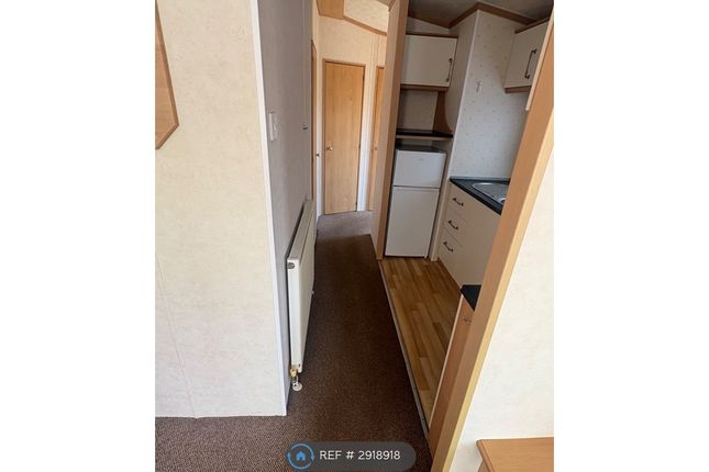 Vicarage Lane, North Weald, Epping photo 3