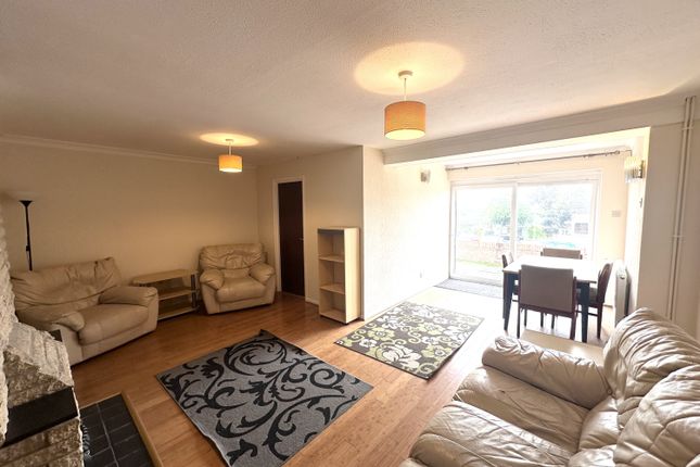 9, Sandhurst Close, Canterbury photo 3