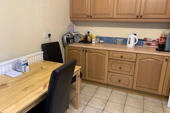 12, Welwyn Close, Grantham photo 3