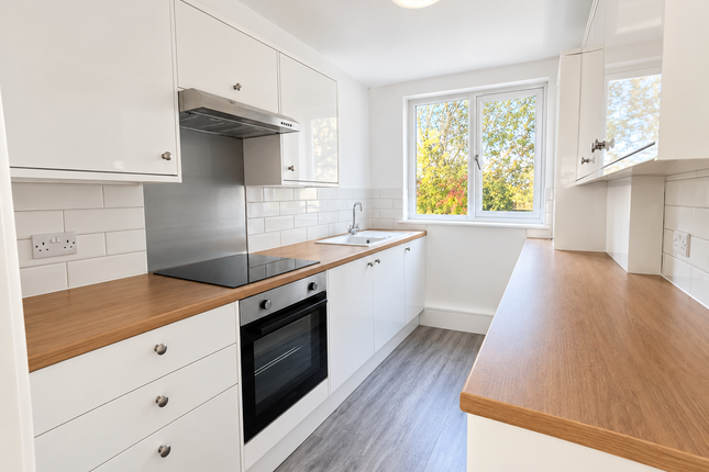 16 OXGANGS FARM DRIVE, EDINBURGH photo 4