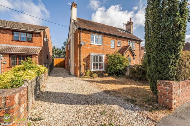 3-bed house on 26, Franklin Avenue, Tadley, £400,000