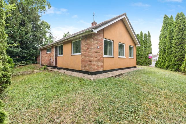 1, Elms Close, Bungay photo 2