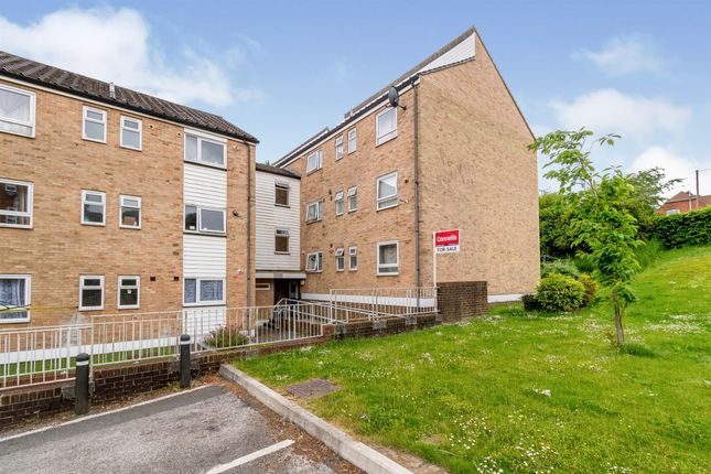 Thumbnail Flat for sale in Woolford Close, Winchester