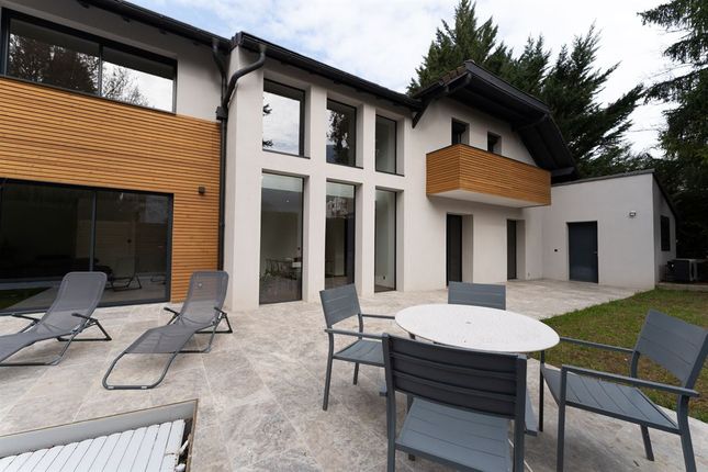 Thumbnail Villa for sale in Annecy Le Vieux, Annecy / Aix Les Bains, French Alps / Lakes