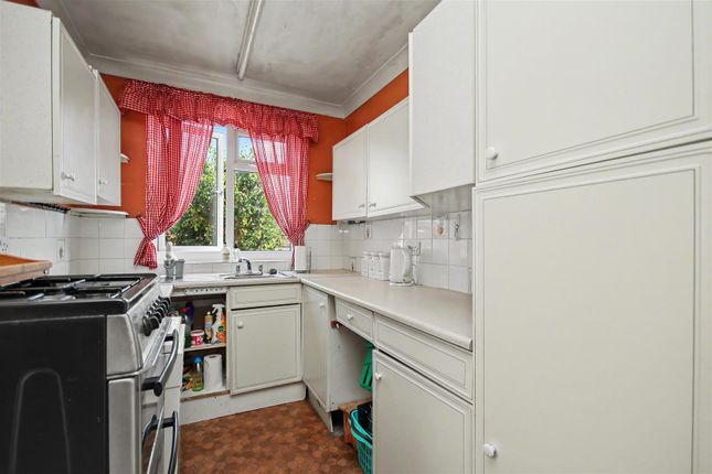 30, Harborough Road, Rushden photo 3