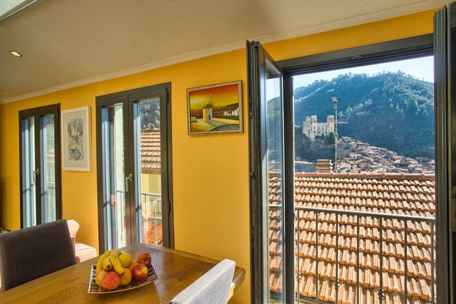 Town house for sale in Vicolo Molinari 18, Dolceacqua, Imperia, Liguria, Italy