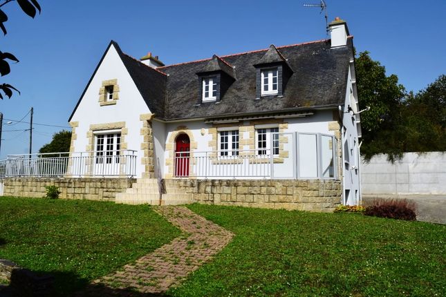 Detached house for sale in 22570 Gouarec, Côtes-D'armor, Brittany, France