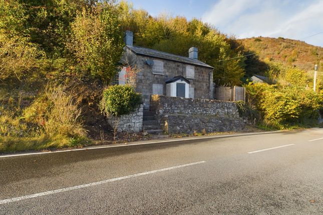 Cottage for sale in Blackrock, Clydach