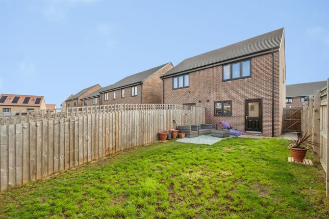 19, Bluebell Way, Rotherham photo 4