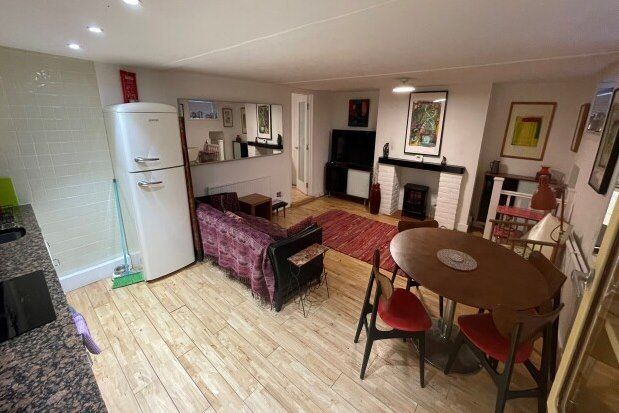 Flat to rent in 33 Hawley Square, Margate