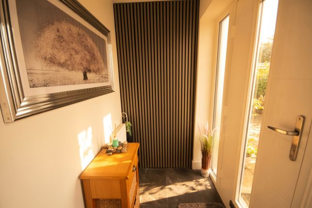 24 The Crescent, Radcliffe, Manchester photo 3