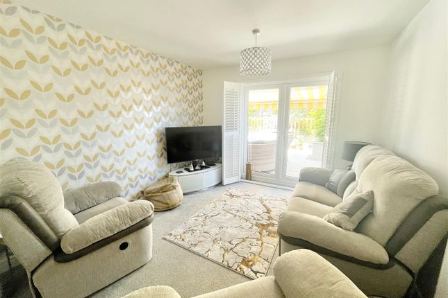 20, Whimbrel Way, Plymouth photo 3