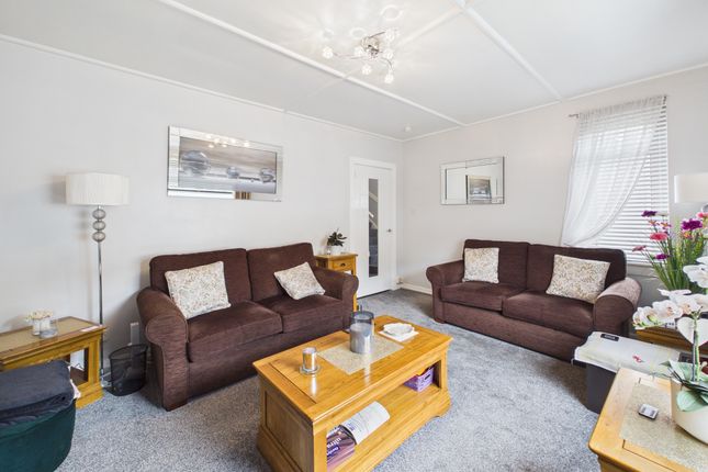 8, West Avenue, Uddingston photo 3