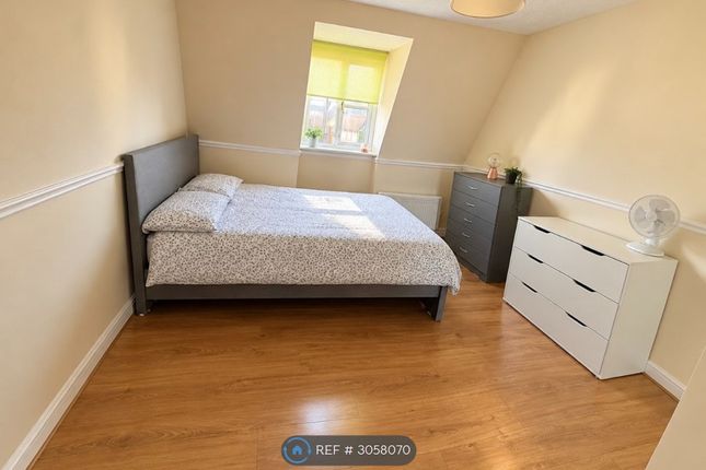 Highgrove Mews, Grays photo 5